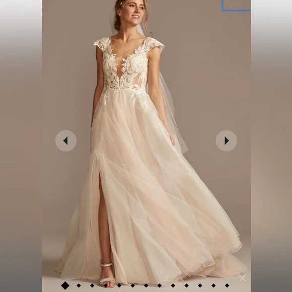 GALINA SIGNATURE
illusion plunge lace appliqued wedding dress - Picture 5 of 8